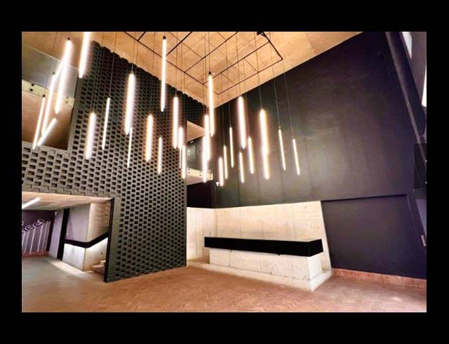 2,100M² OFFICE TO LET IN WOODSTOCK
